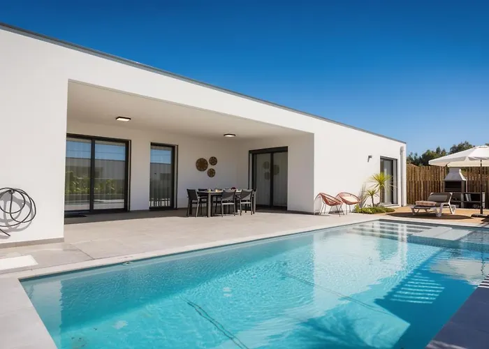 Mariana Sao Martinho do Porto