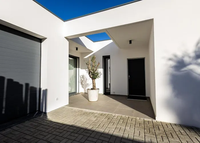 Mariana - By Smarthomes Villa